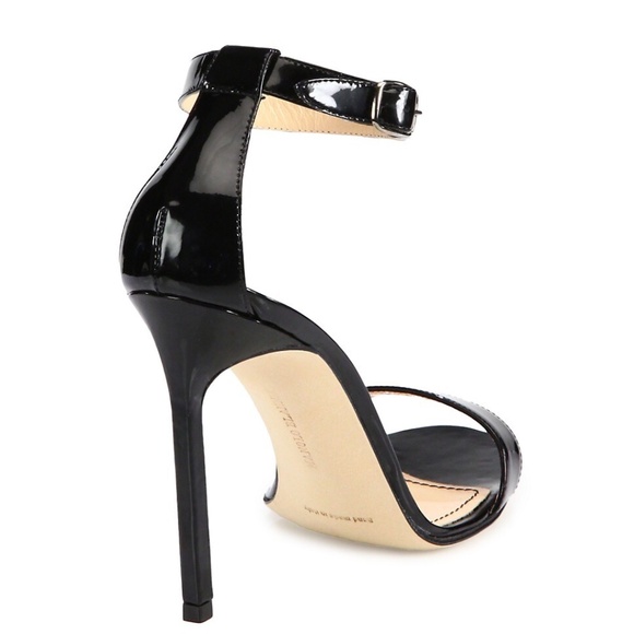 Manolo Blank Chaos Sandal in Black Patent - Picture 2 of 6